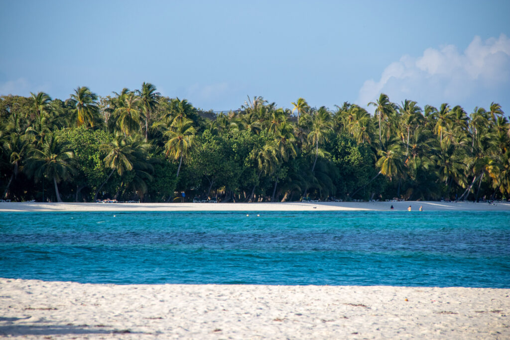Dhiffushi Maldives 7-night stay