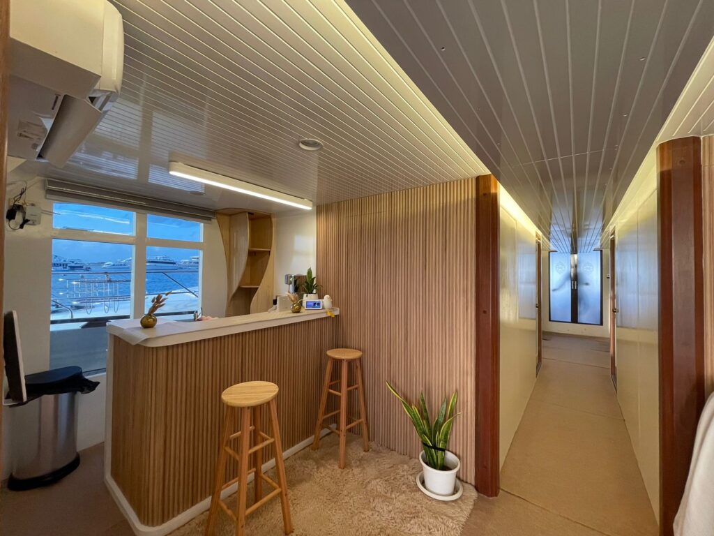 5-night yacht charter Maldives