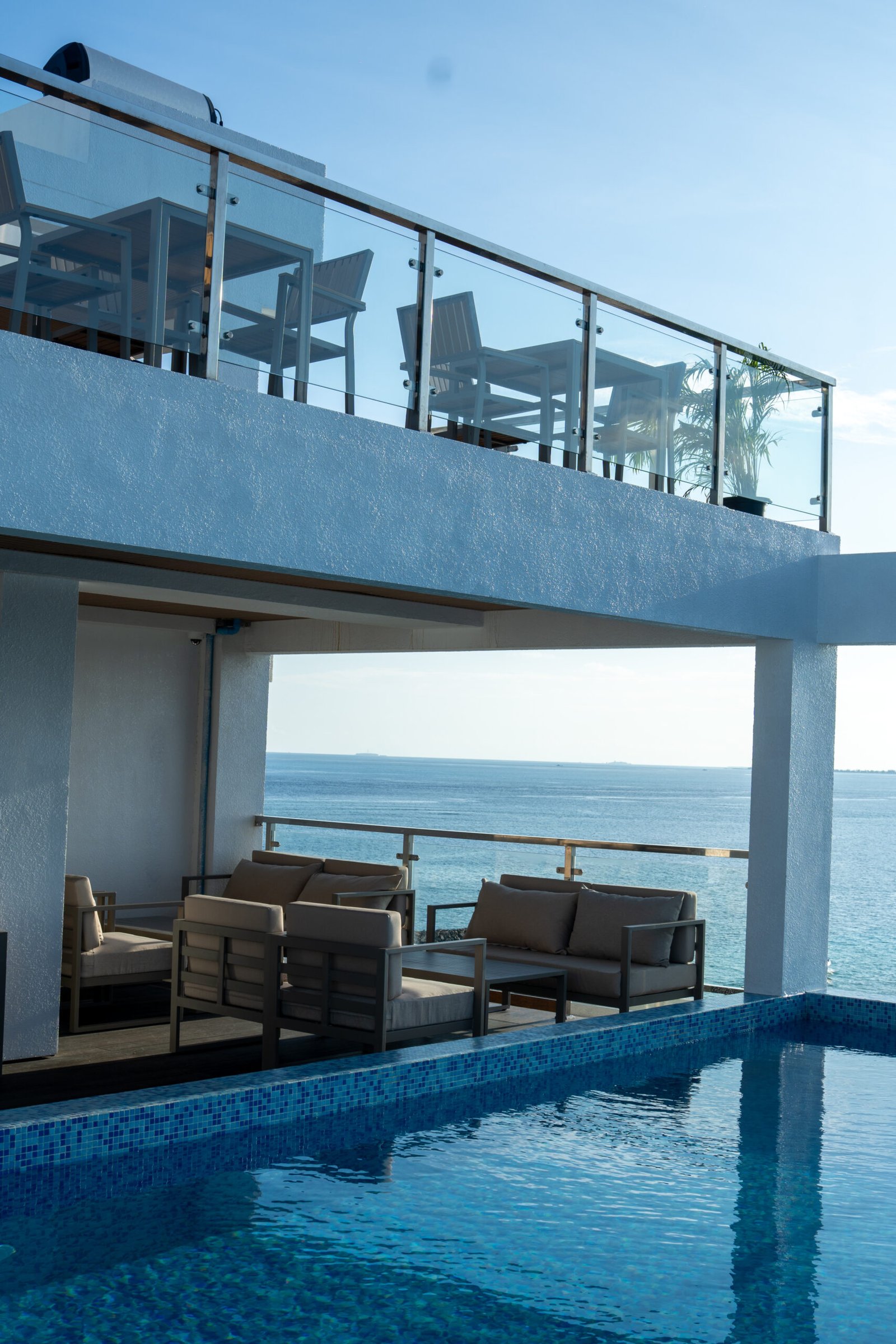Muraka Pool Bar