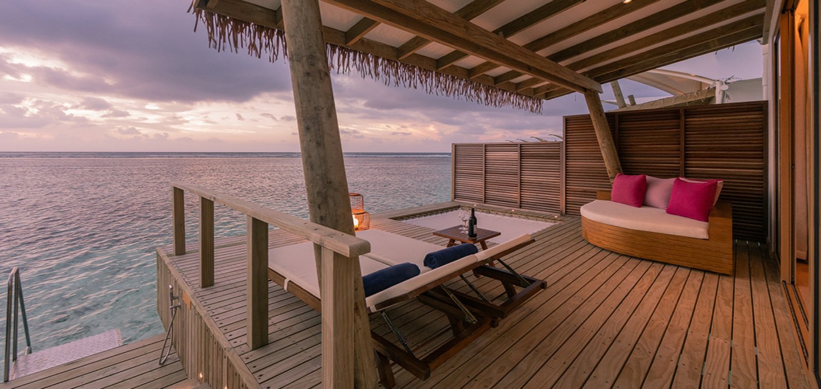Cinnamon-Hakuraa-Huraa-Water-Bungalow-3
