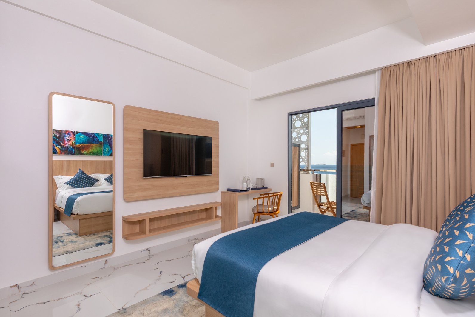 Deluxe Seaview with Balcony 1 Arrival Beach & Spa - 1