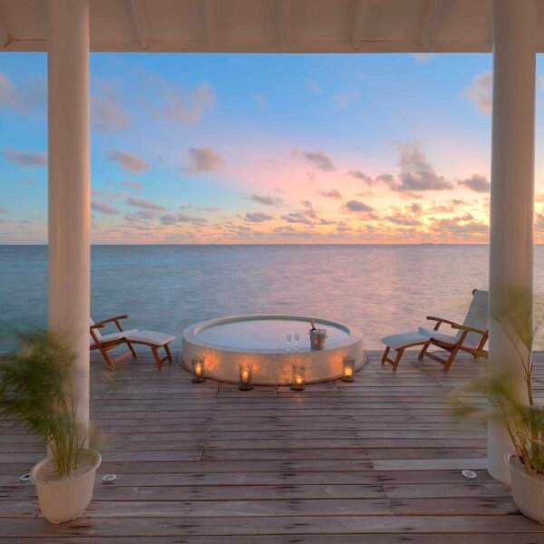 Diamonds-Athurgua-Water-Villa-Water-Villa-Suite-035-600x600