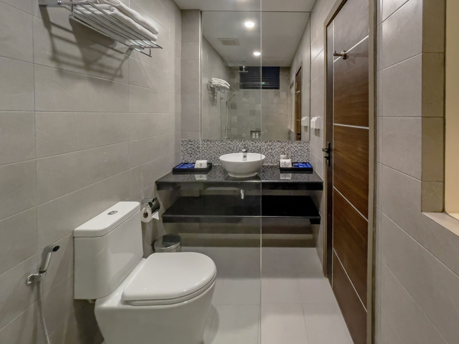 Sky Suite 1 - Bathroom - Sky Beach Dhiffushi