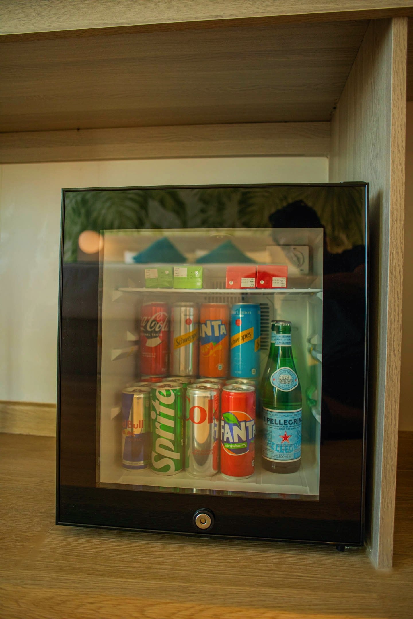 Copy of Minibar 2-min