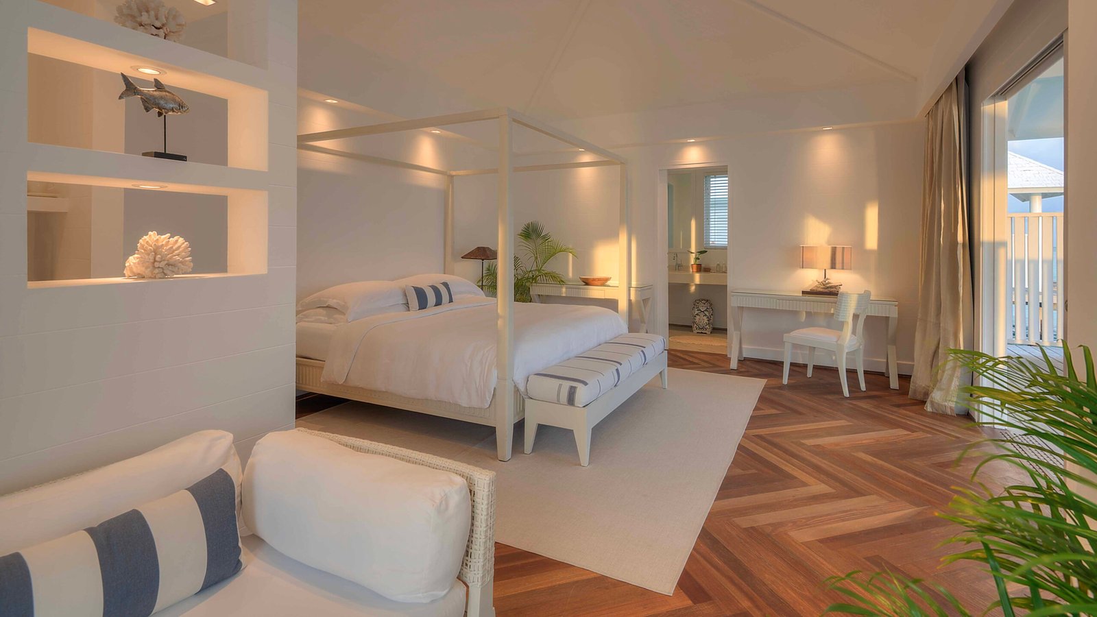 Diamonds-Athurgua-Water-Villa-Water-Villa-Suite-023