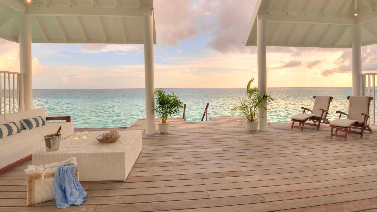 Diamonds-Athurgua-Water-Villa-Water-Villa-Suite-028